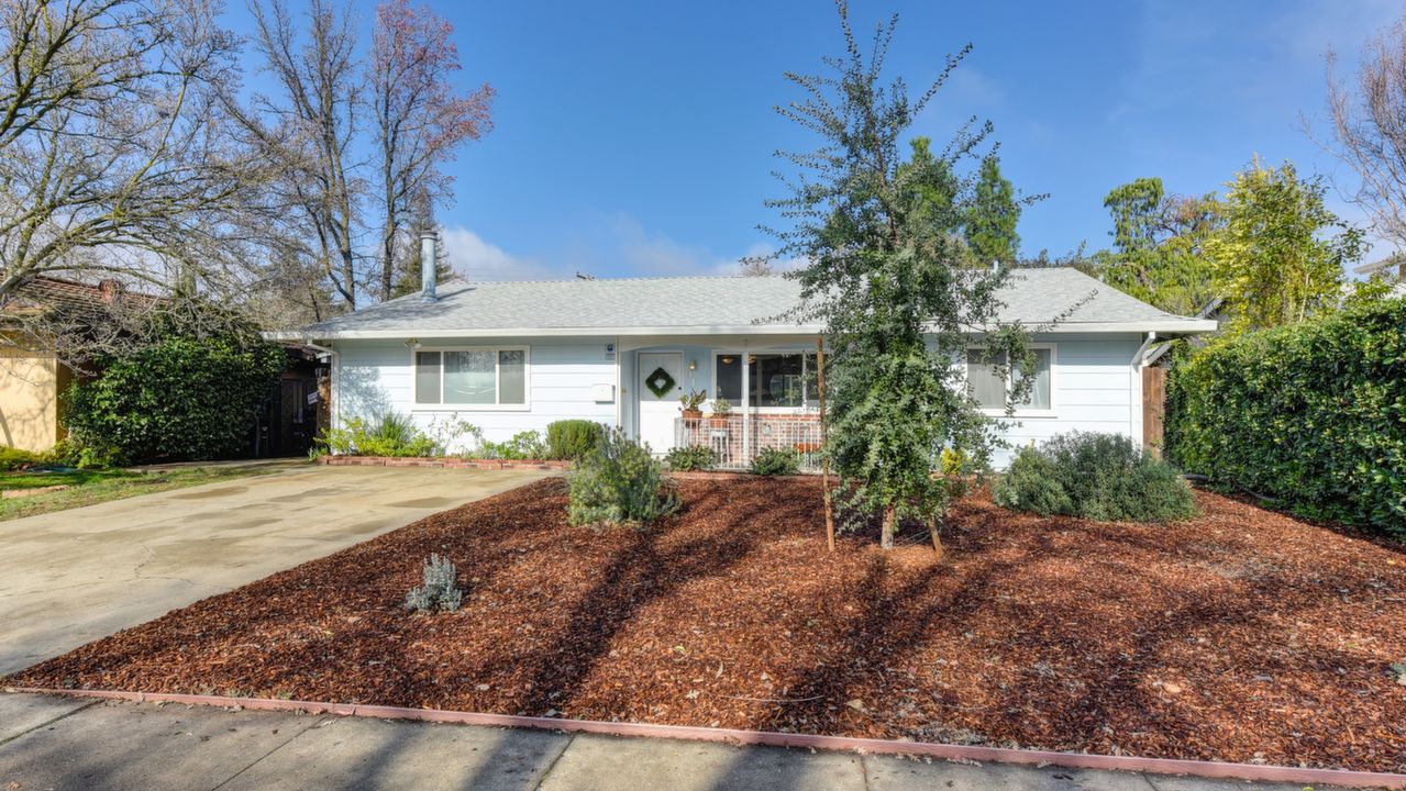 9109 Feather River Way, Sacramento, CA, 95826 Scene 3