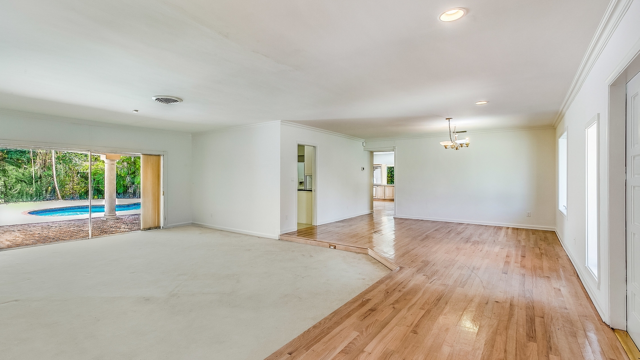 9111-SW-93rd-Ct-02