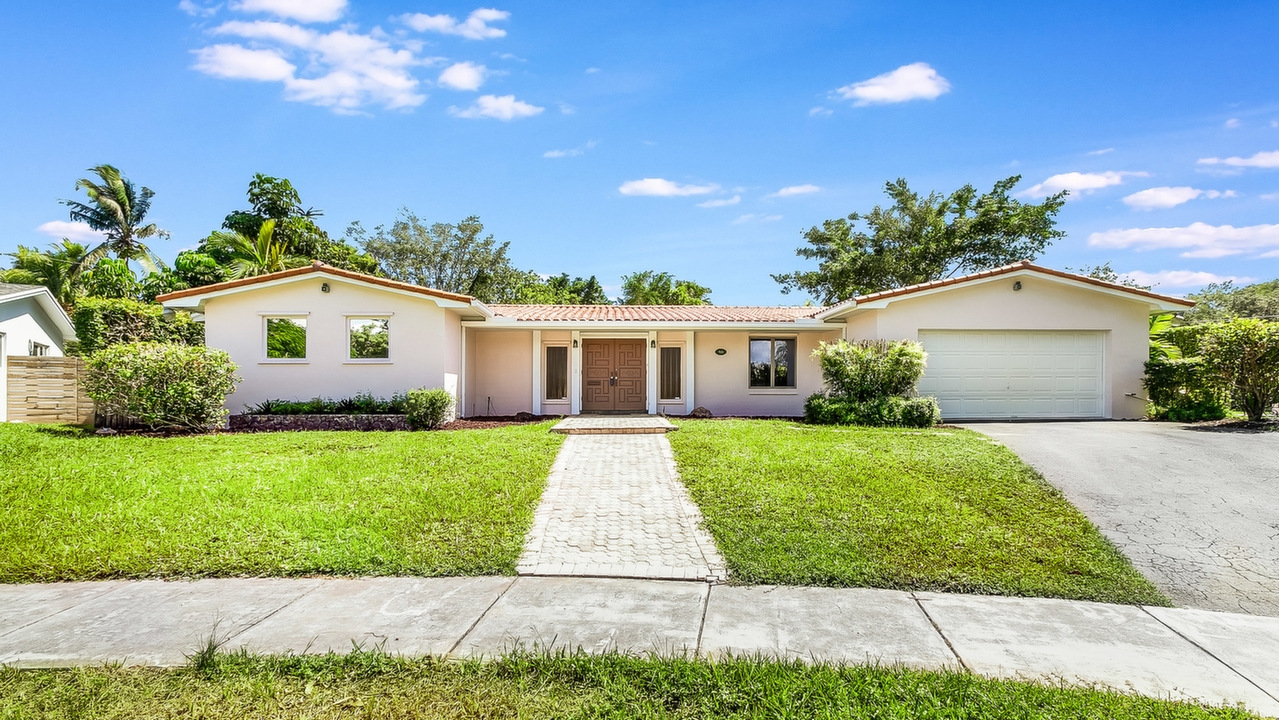 9111-SW-93rd-Ct-01