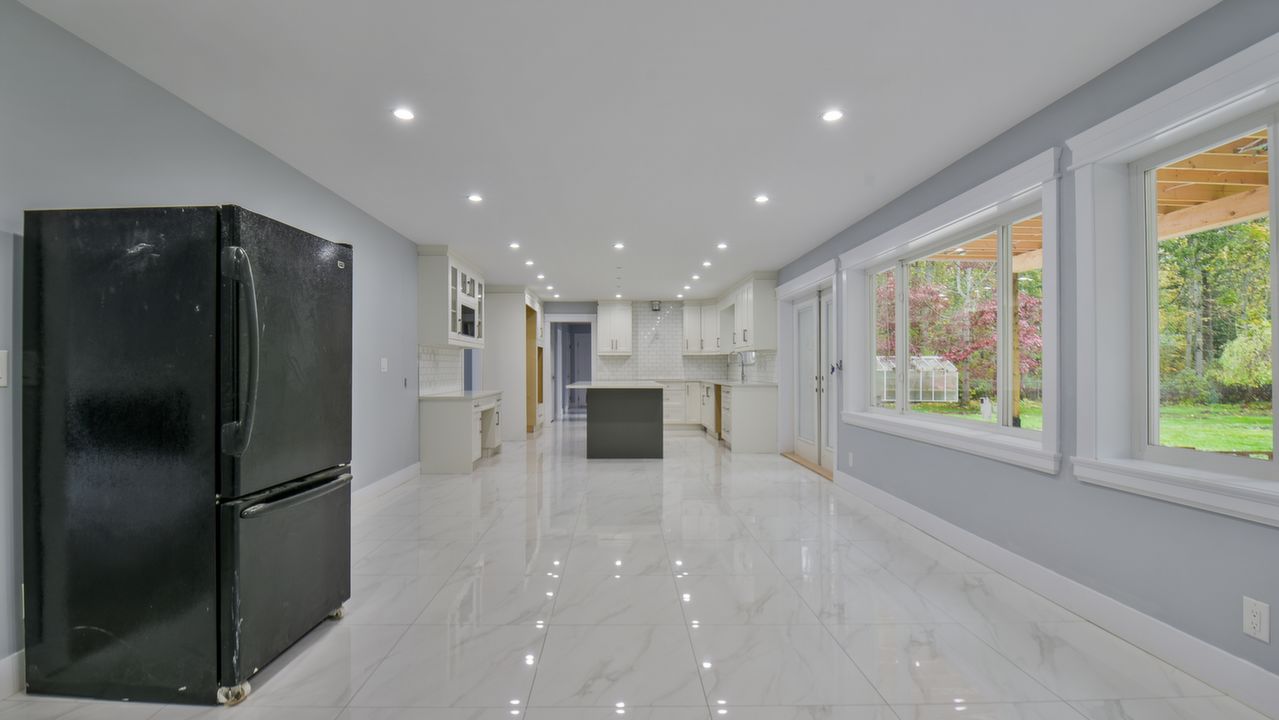 2188 174 St Surrey, Surrey, BC, V3S 9Z8 Scene 3