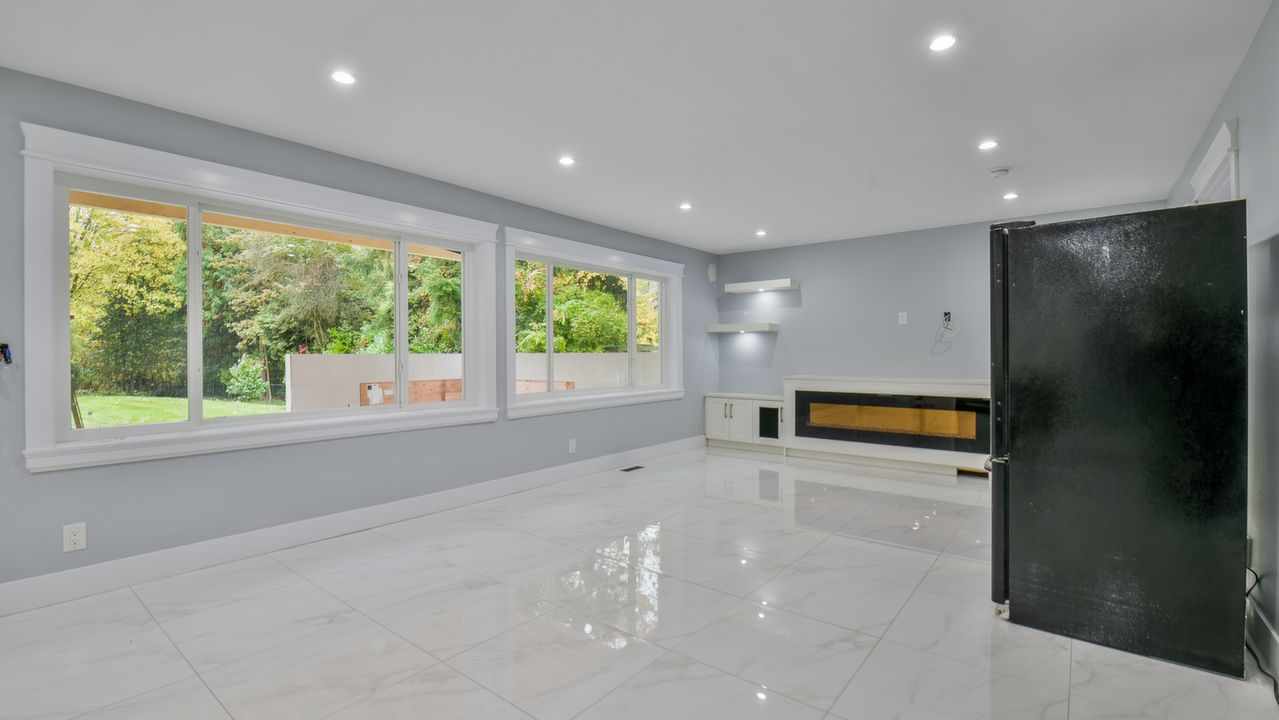 2188 174 St Surrey, Surrey, BC, V3S 9Z8 Scene 4