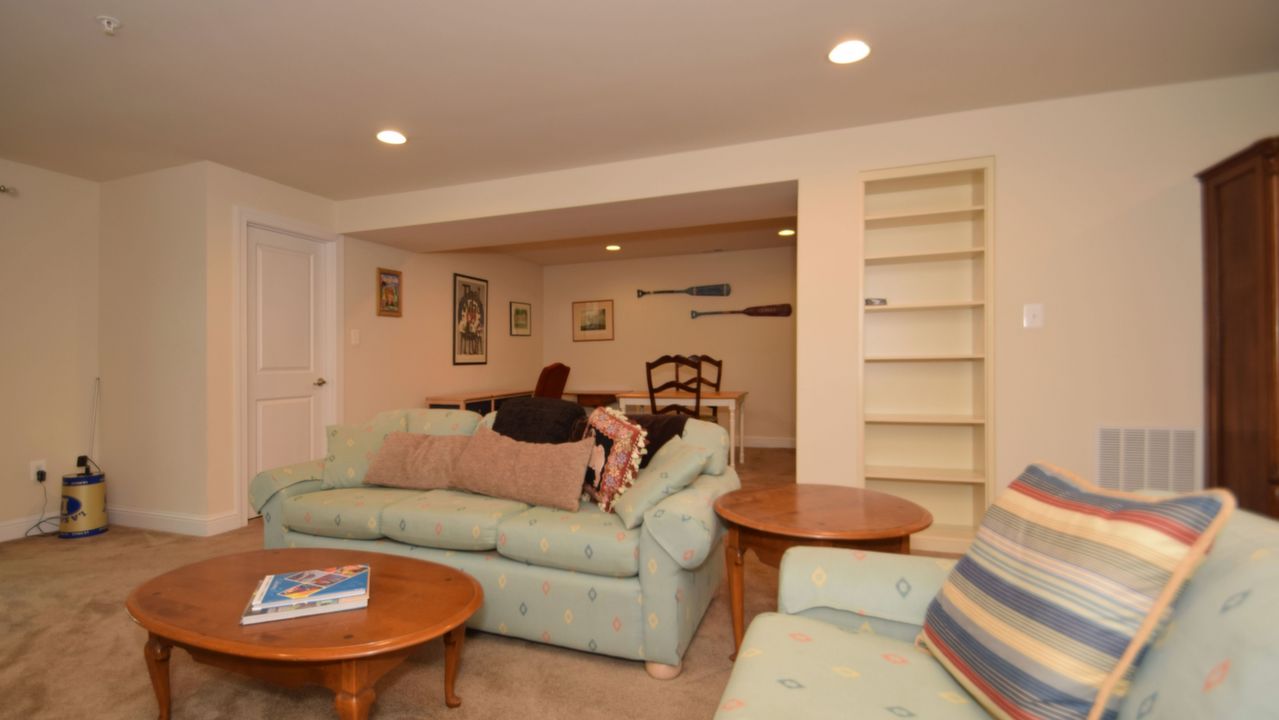 2410 Dianes Way, Warrington, PA, 18976 Scene 4