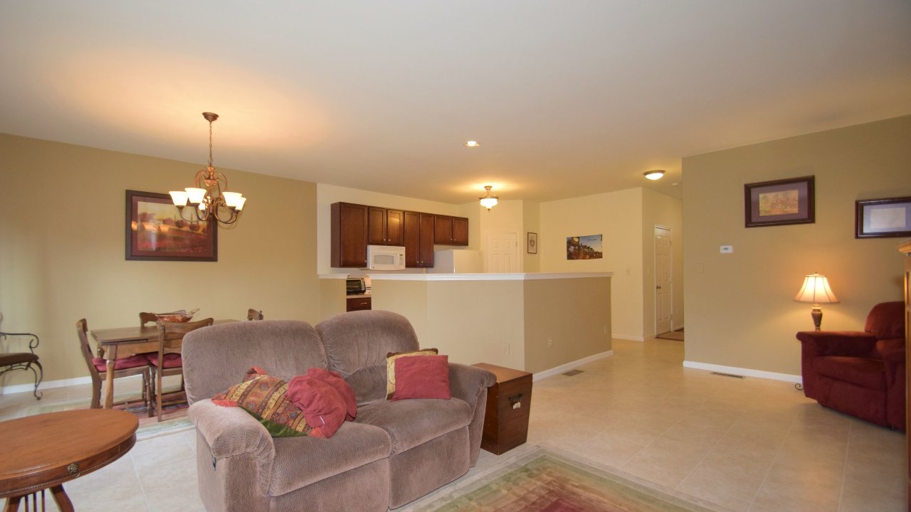 1094 Rosemont Ter, Pennsburg, PA, 18073 Scene 4