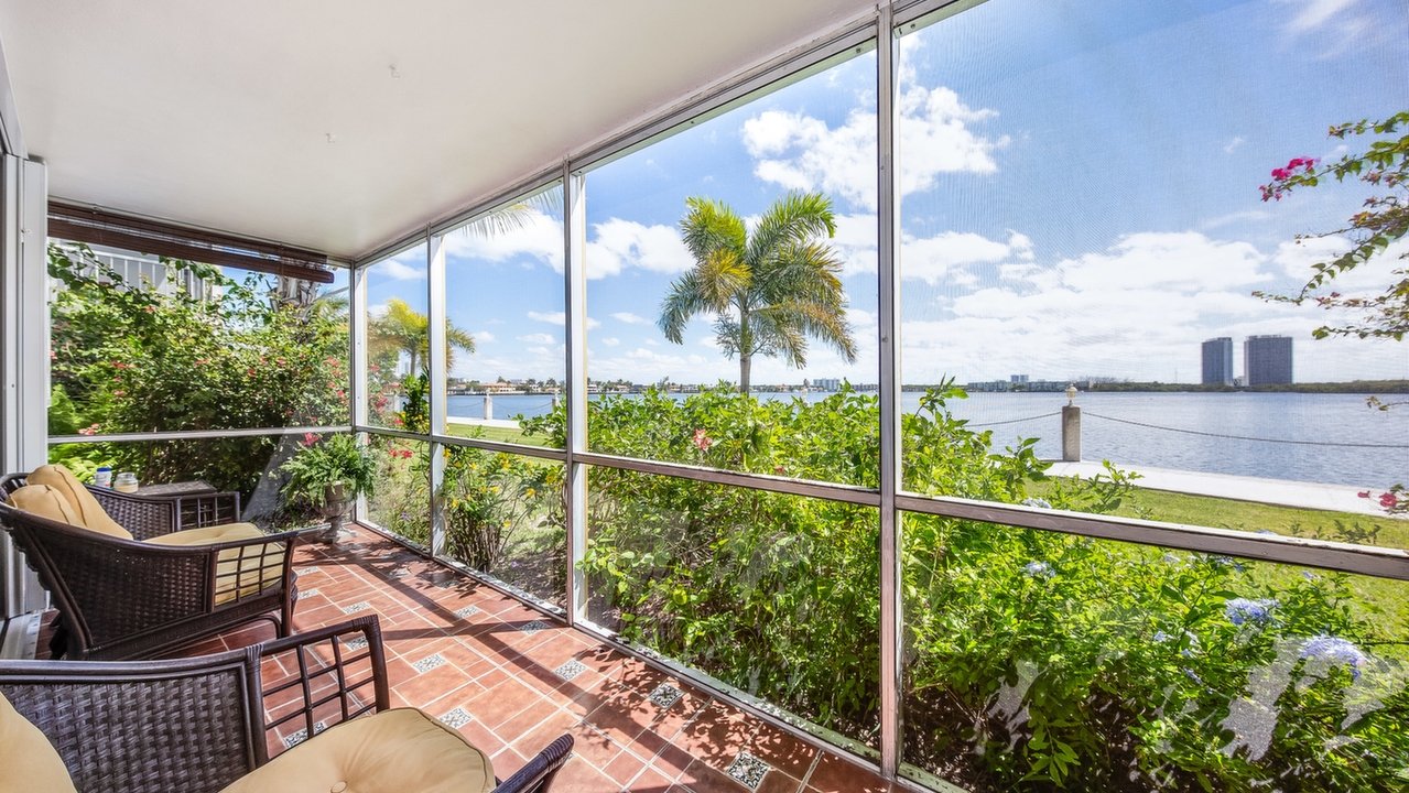 Point-East-4-#P106-03