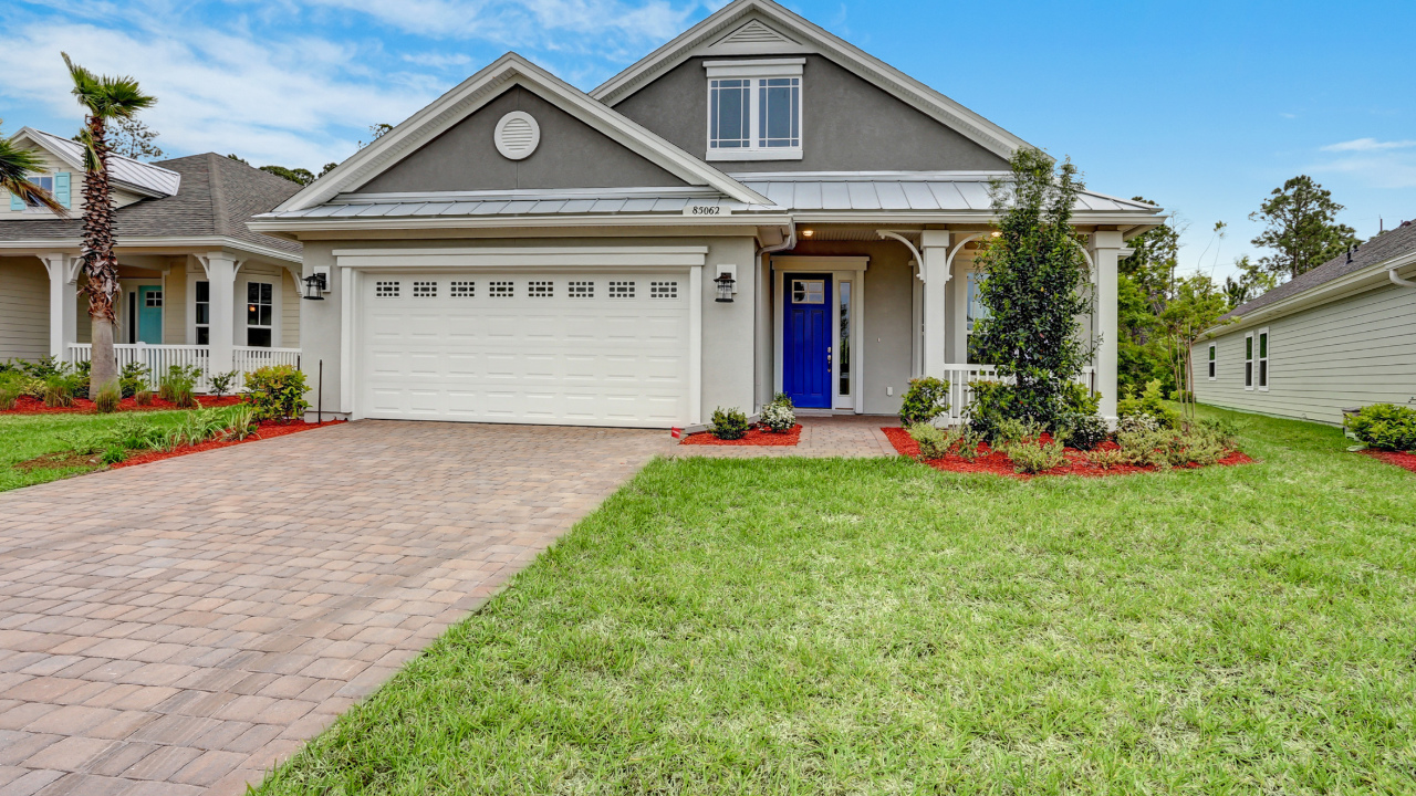 Welcome to 85062 Floridian Drive!