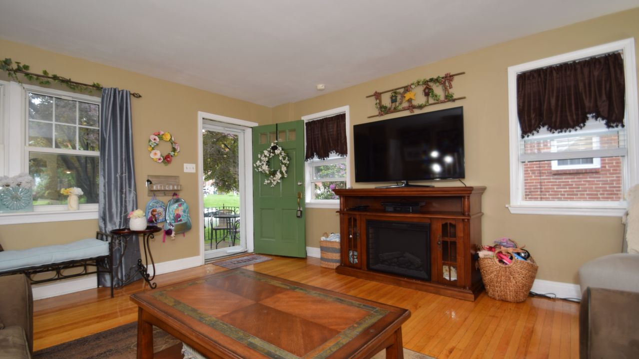 9 E Ridge Rd, Media, PA, 19063 Scene 2
