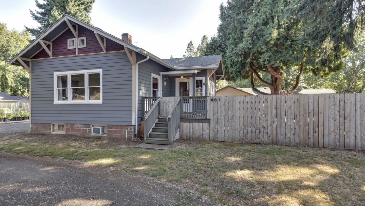 461 NE 10th Ave, Canby, OR, 97013 Scene 2