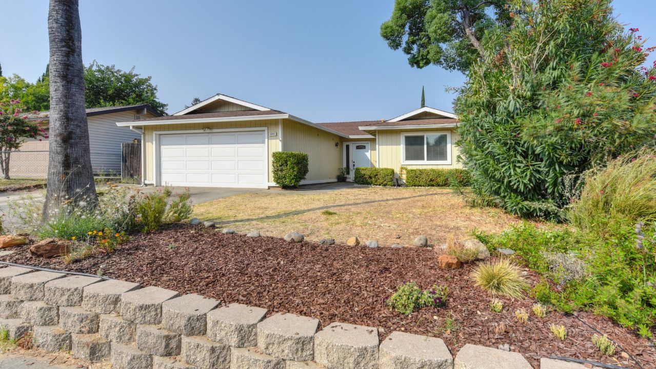 8045 Peppertree Way
Citrus Heights, CA, Citrus Heights, CA, 95621 Scene 4