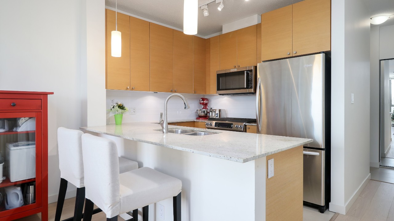 2209-110 BREW ST, Port Moody, BC, V3H 0E4 Scene 2