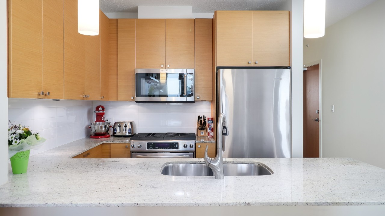 2209-110 BREW ST, Port Moody, BC, V3H 0E4 Scene 4