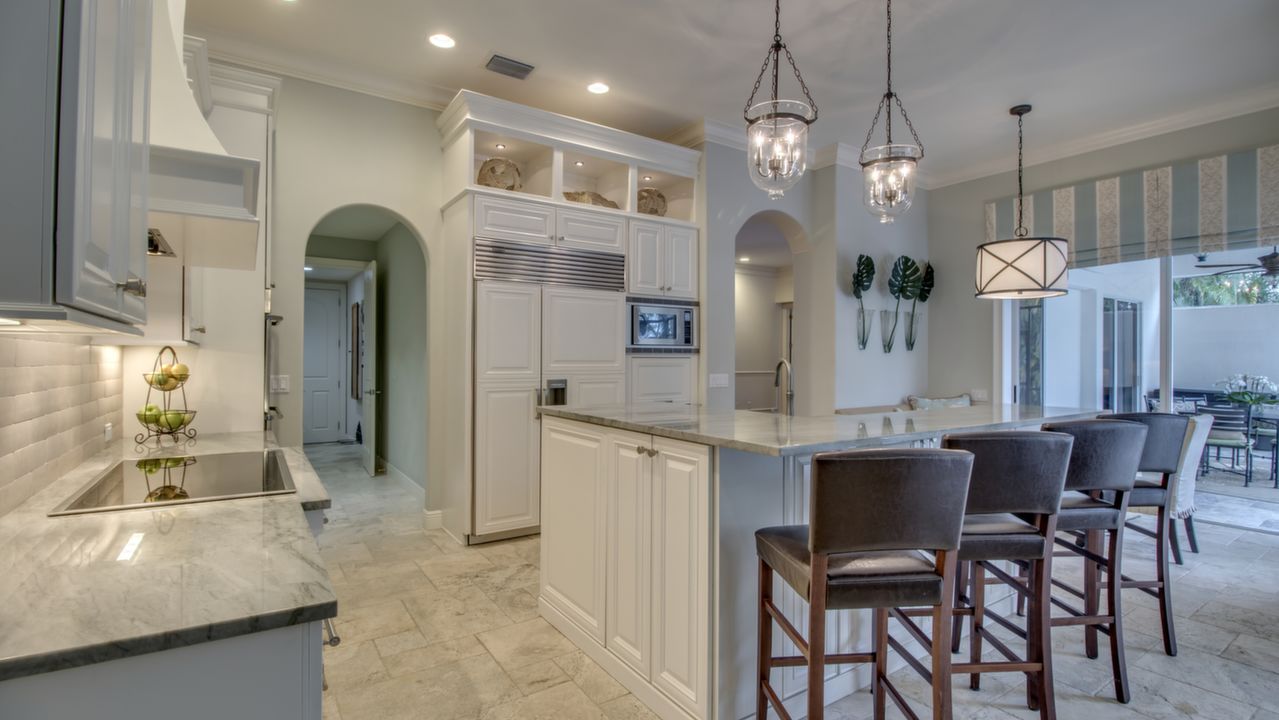 6735 Stonegate Dr, Naples, FL, 34109 Scene 2