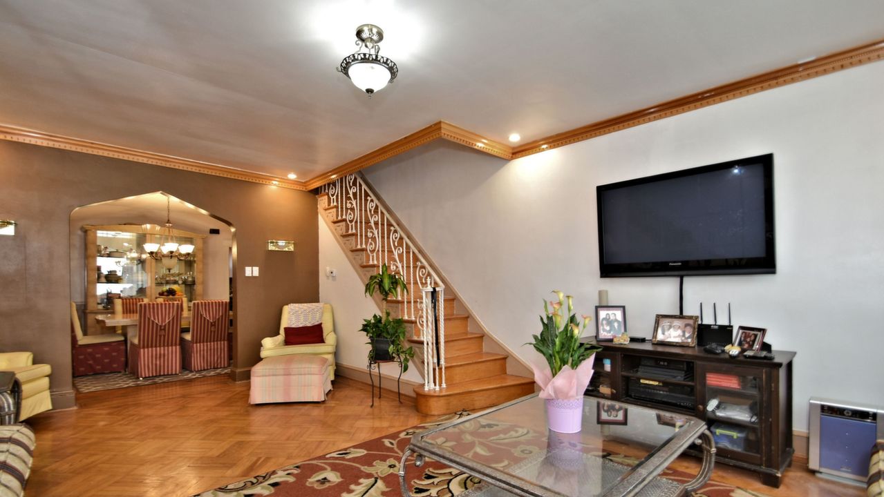 3257 Knorr St, Philadelphia, PA, 19149 Scene 2