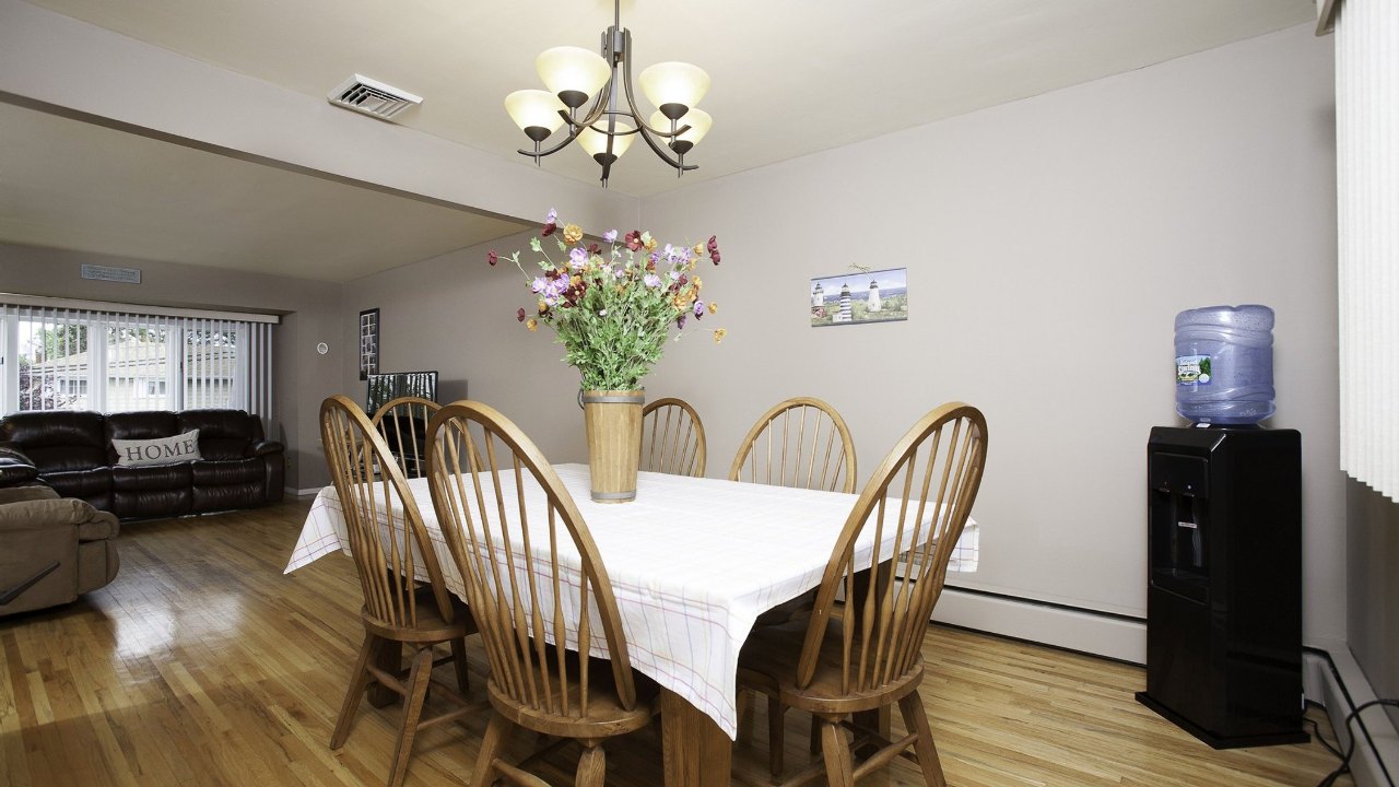 2478 Aron Drive West, Seaford, NY, 11783 Scene 3