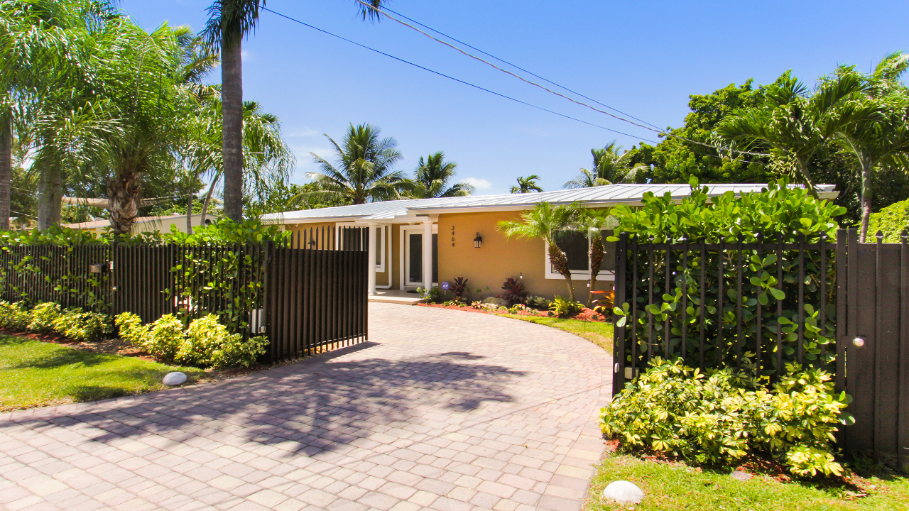 3464-Oak-Ave-01