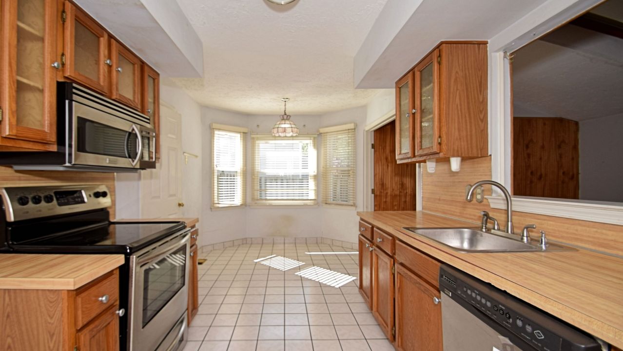 463 Pheasant Ln, Fairless Hills, PA, 19030 Scene 3