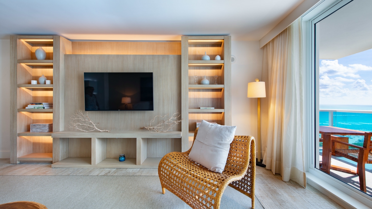 1-Hotel-&-Homes-#1408-03