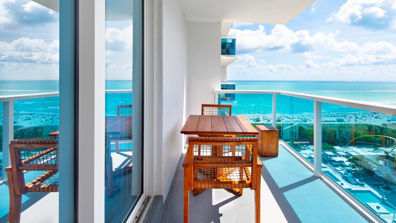 1-Hotel-&-Homes-#1408-04