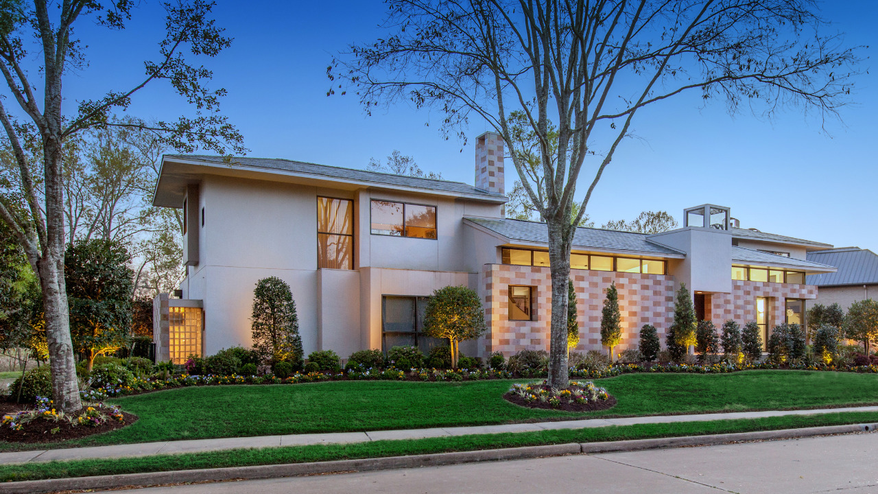 Twilight Front Exterior