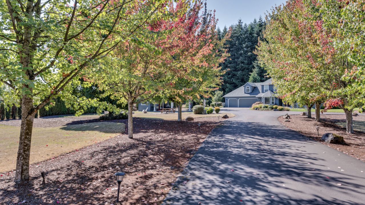 11855 Campbell Rd, Hillsboro, OR, 97123 Scene 3