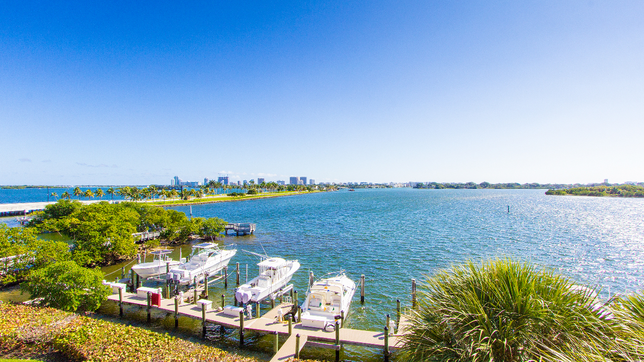 Mariners-Bay-Condo-#403-04