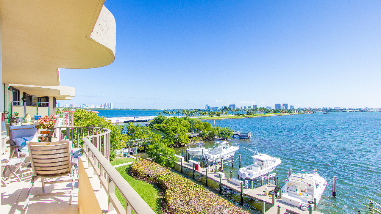 Mariners-Bay-Condo-#403-03