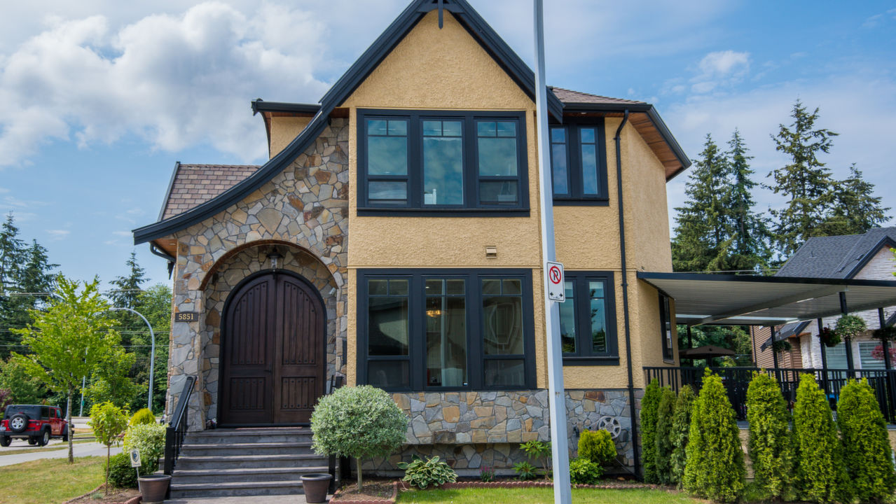 5851 139A St, Surrey, BC, V3X 1G8 Scene 2