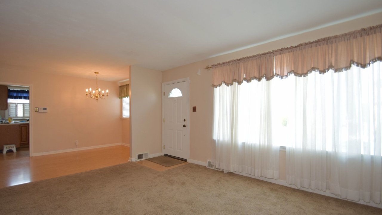 7641 Fairfield St, Philadelphia, PA, 19152 Scene 2