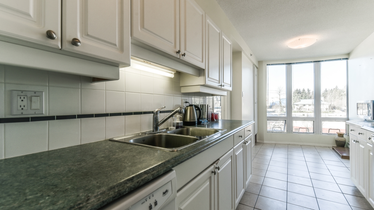 #504 14820 104 Ave., Surrey, BC, V3R 0V9 Scene 4