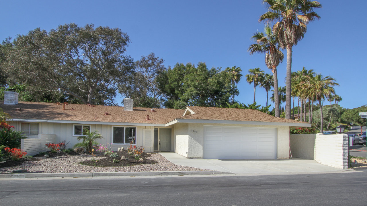 3166 Camino Crest Dr., Oceanside, CA, 92056 Scene 1