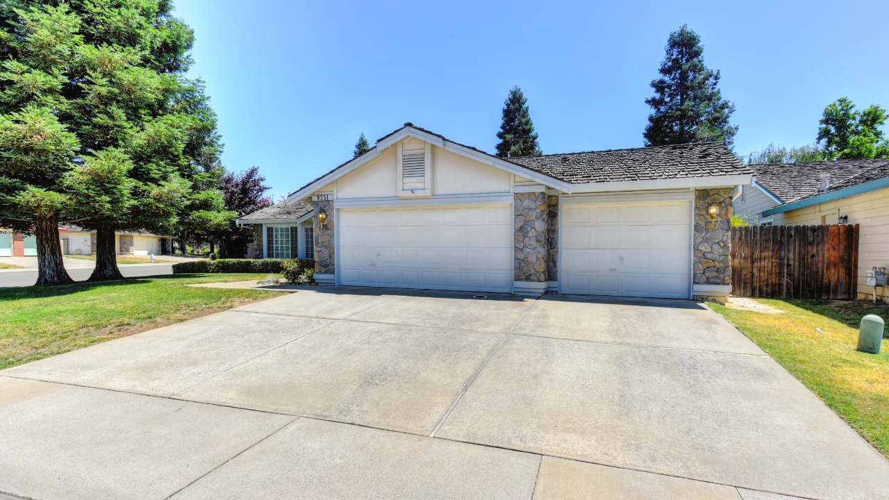 9351 Savin Place, Elk Grove, CA, 95624 Scene 3