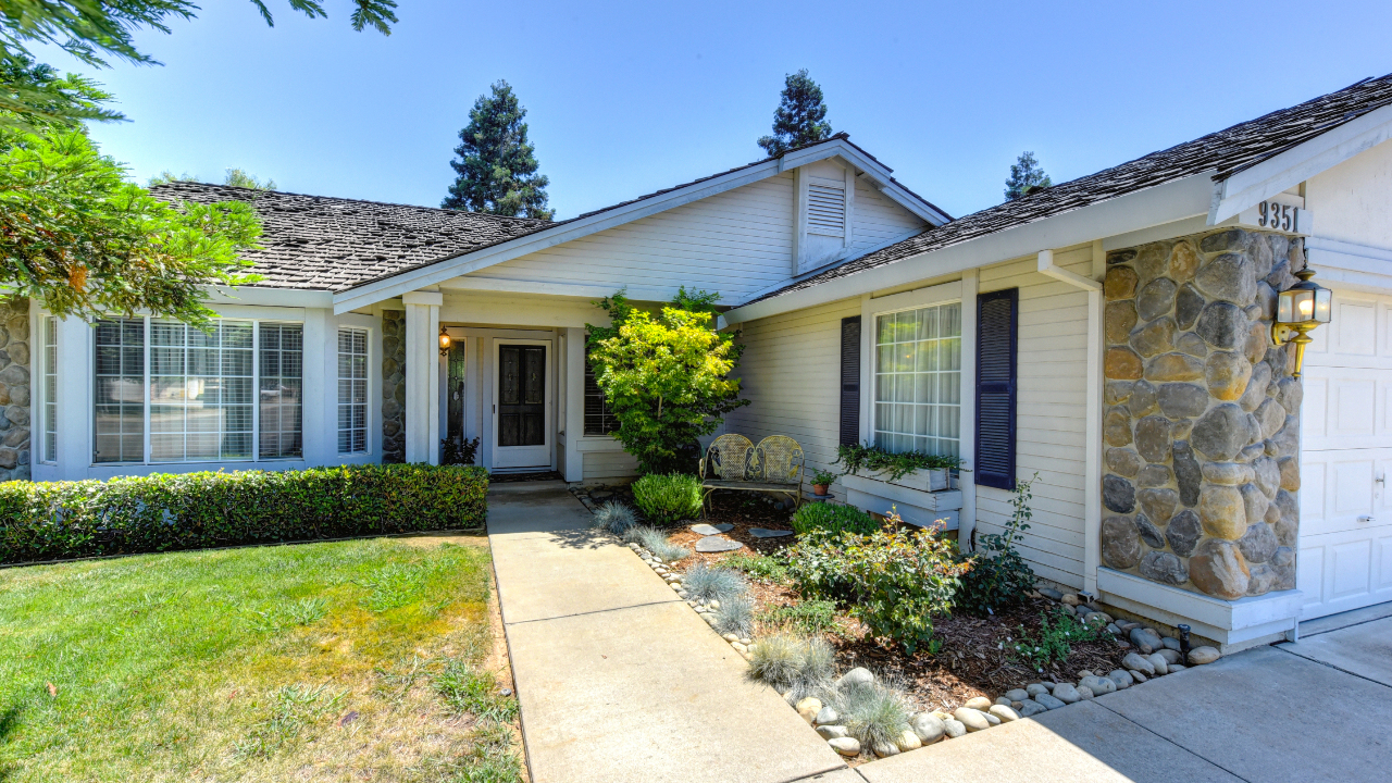 9351 Savin Place, Elk Grove, CA, 95624 Scene 4