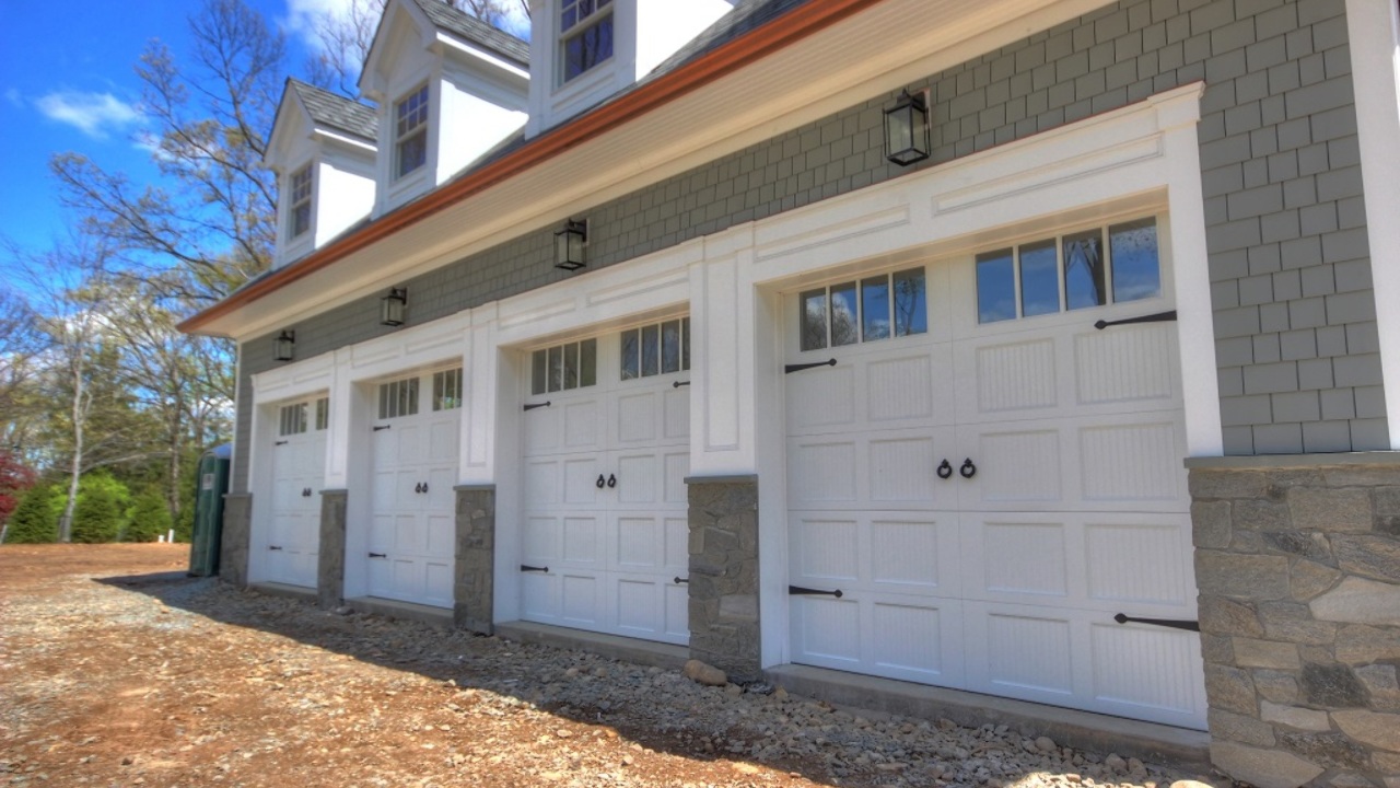 Four Car Garage