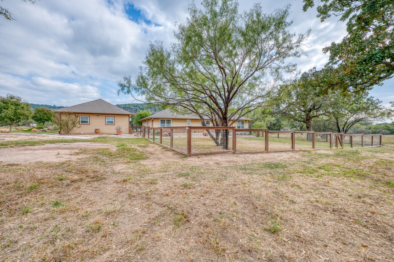 395 Lehne Loop, Buchanan Dam, TX, 78609 Scene 4