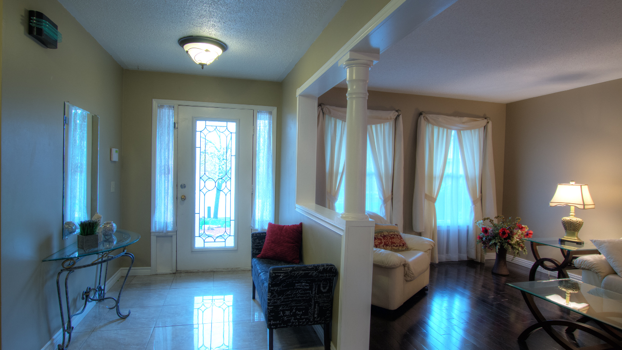 10 Laura Crt, Brampton, ON, L6S5E9 Scene 4