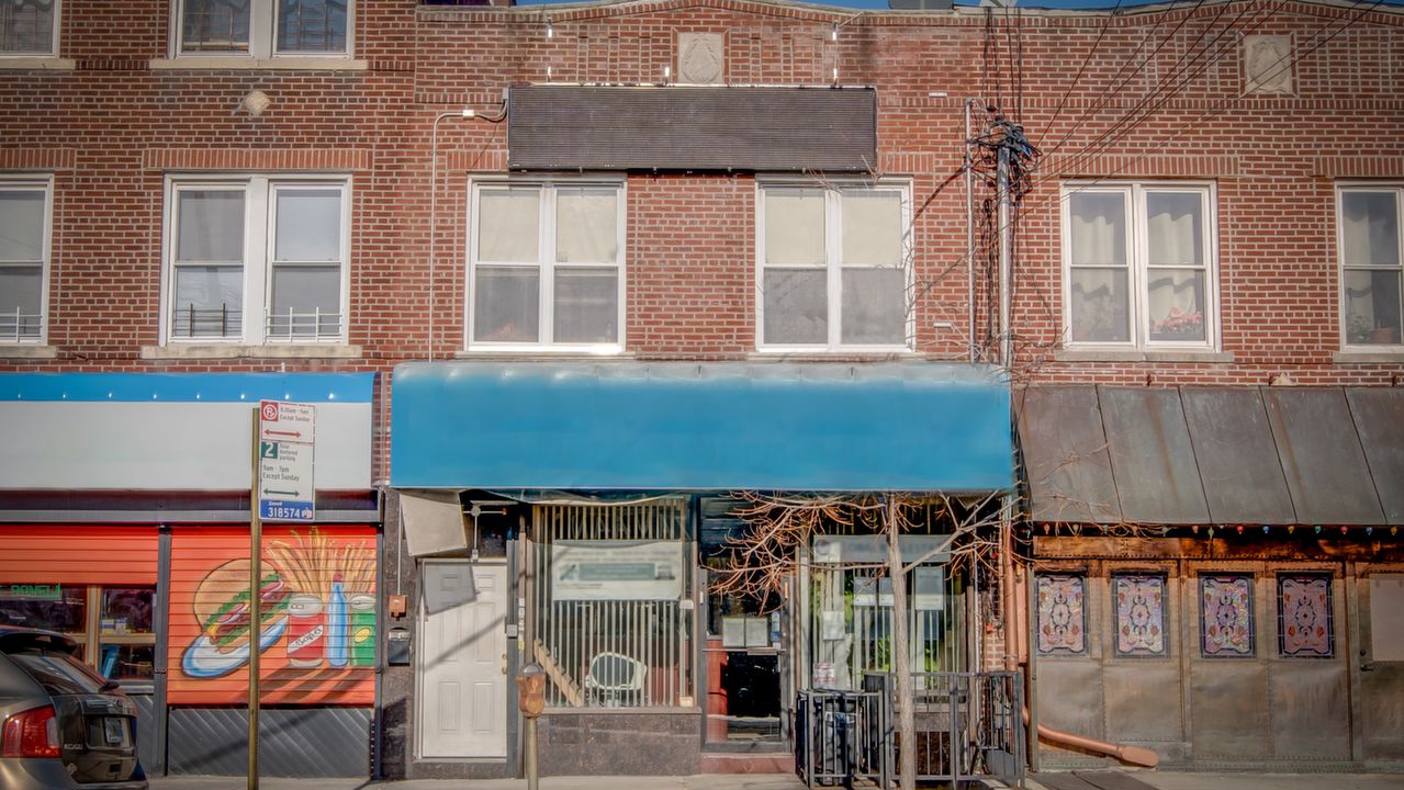 2203 Avenue X, Brooklyn, NY, 11235 Scene 1