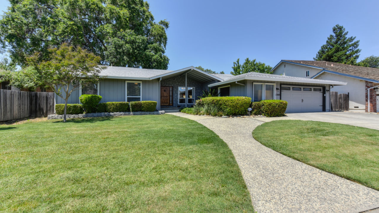 6380 Surfside Way, Sacramento, CA, 95831 Scene 3