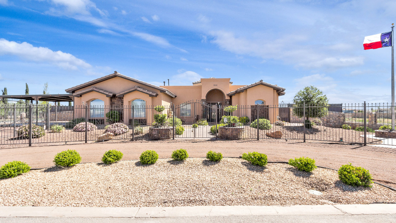 800 Neyla, El Paso, TX, 79932 Scene 1