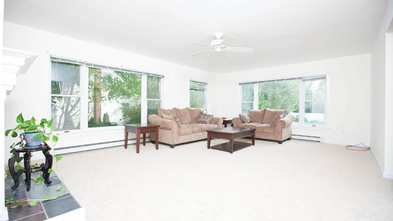 13 Greencrest Street, Lake Grove, NY, 11755 Scene 2