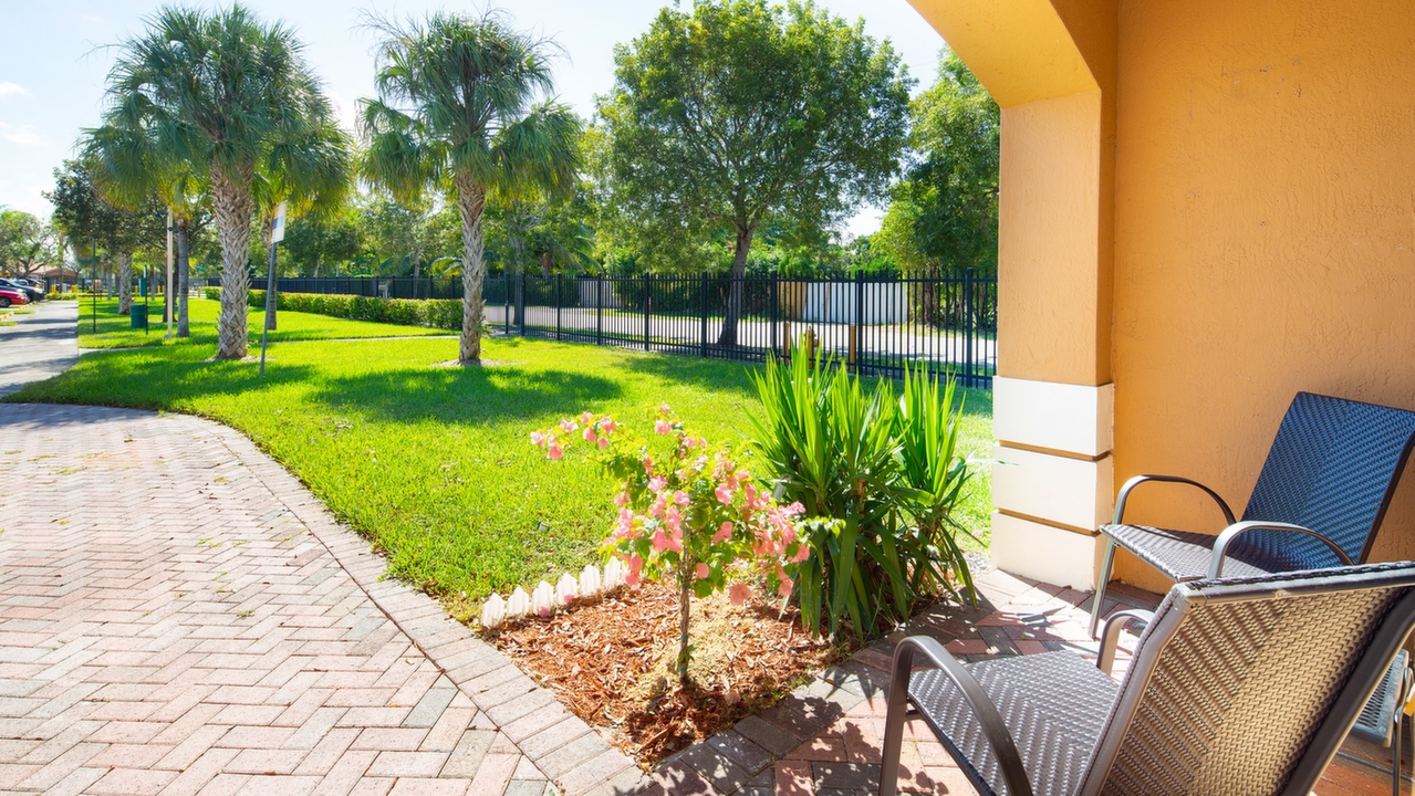 10981-SW-181st-St-02