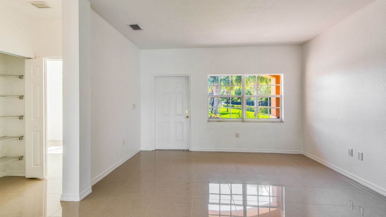 10981-SW-181st-St-04