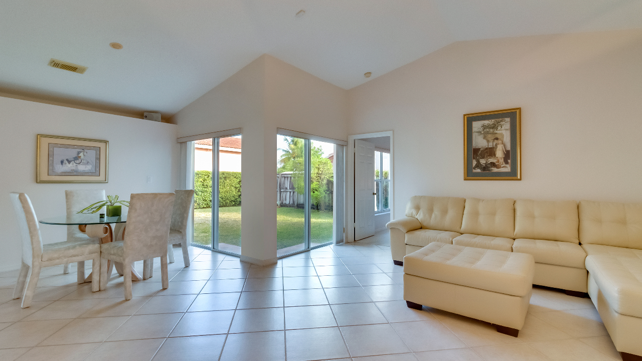8341-SW-161st-PL-02