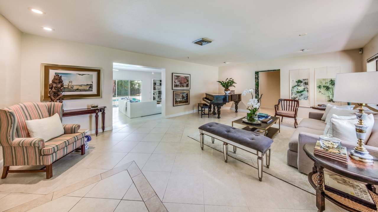 1105-Andora-Ave-02