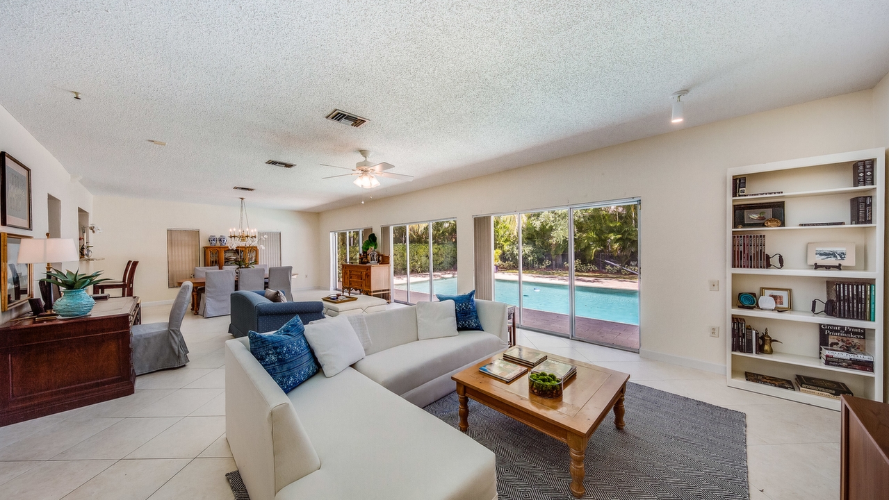 1105-Andora-Ave-04