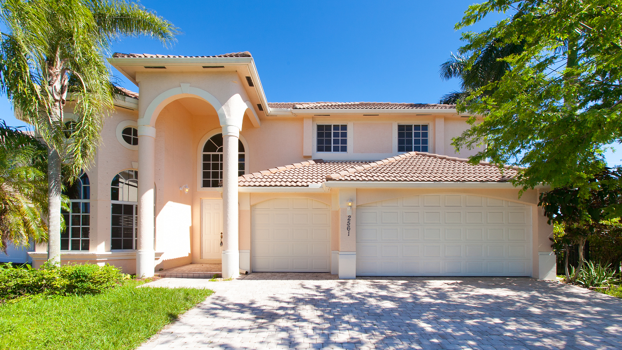 2561-NW-123rd-Ter-01