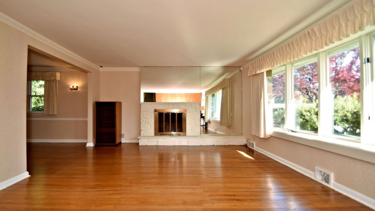 800 N Wayne Ave, Wayne, PA, 19087 Scene 3