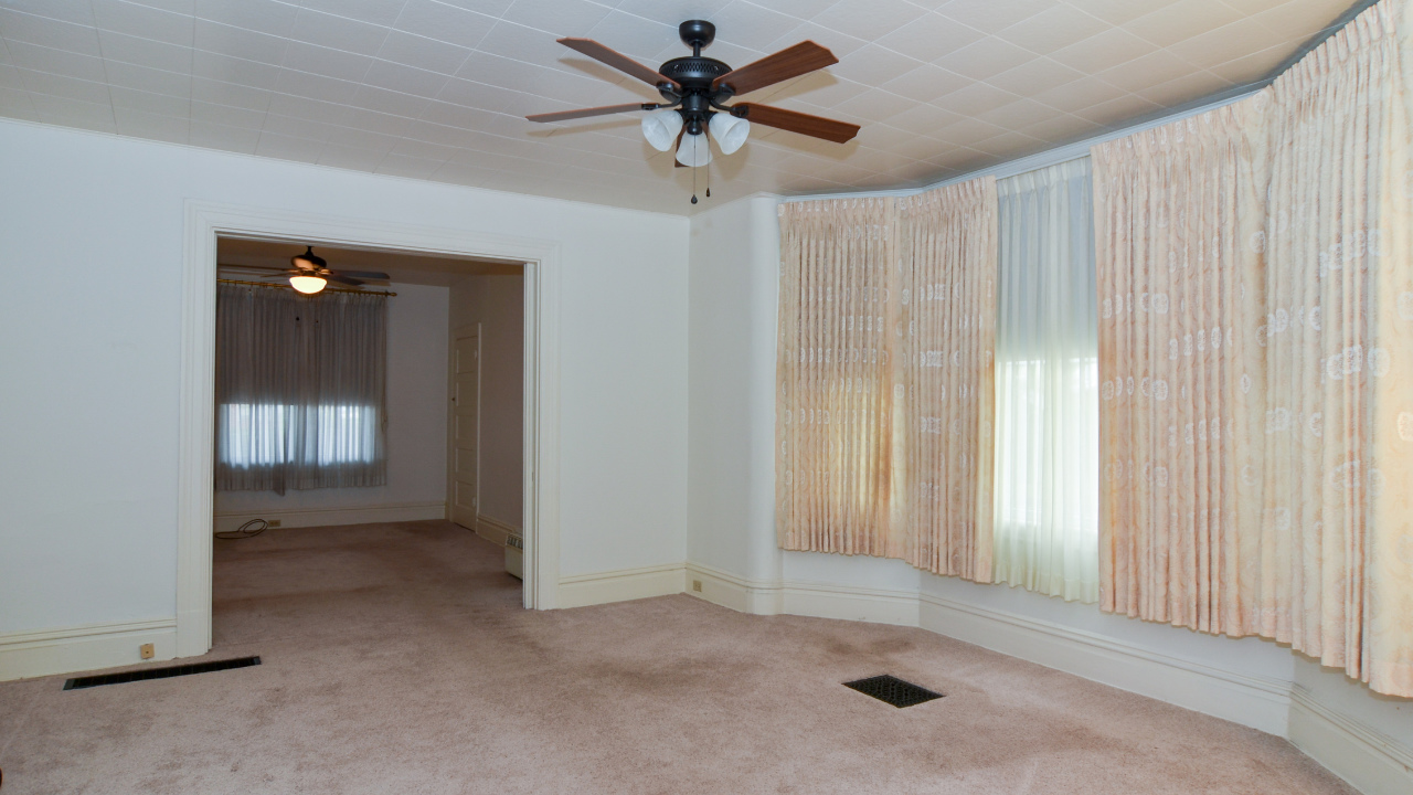 1st_Living Room