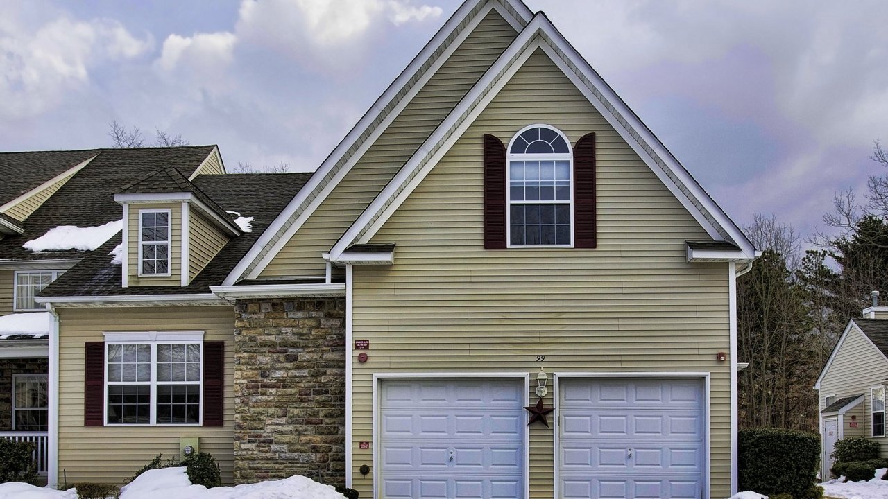 99 Meadow Pond Circle, Miller Place, NY, 11764 Scene 1