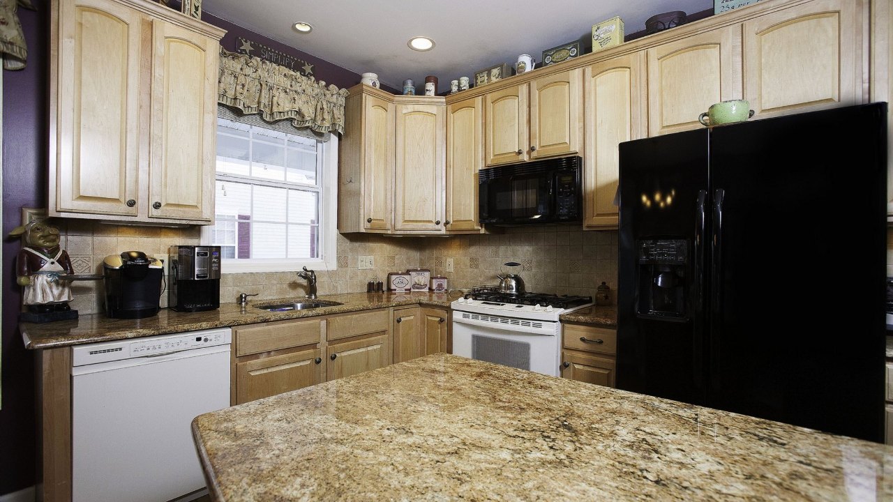 99 Meadow Pond Circle, Miller Place, NY, 11764 Scene 4