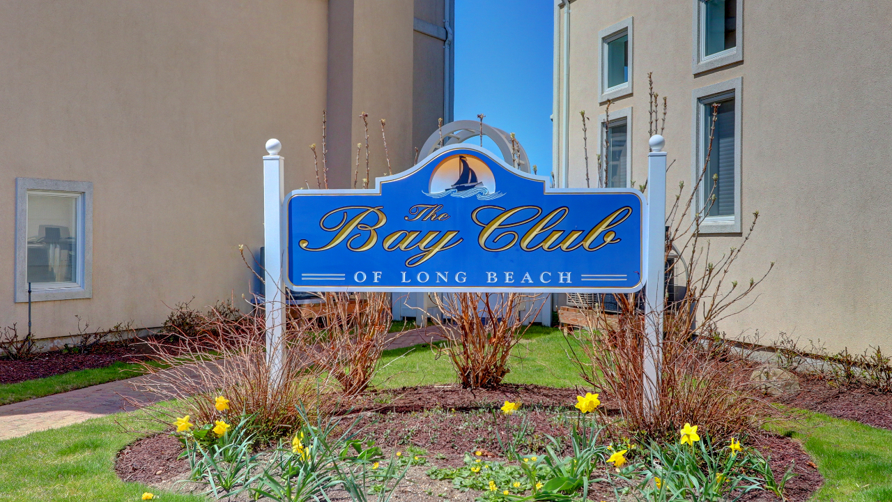 Welcome to The Bay Club