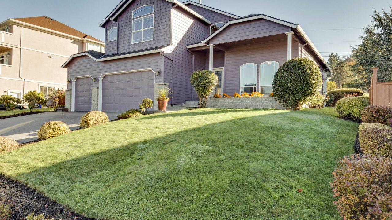 5945 SE Equestrian Dr, Portland, OR, 97236 Scene 3